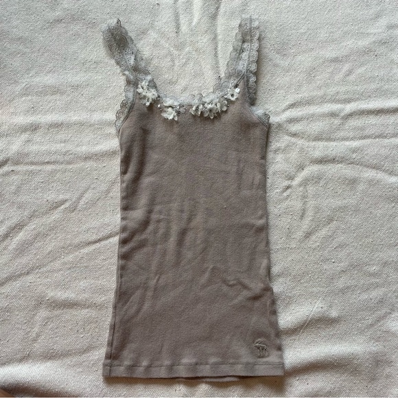 Abercrombie Kids tank top size Small BUT it fits adult XS/S - Picture 3 of 7